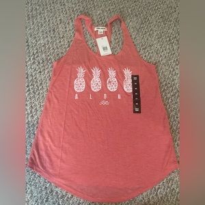 Billabong tank tops NWT size M